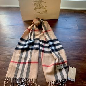 NWT Burberry Check Scarf